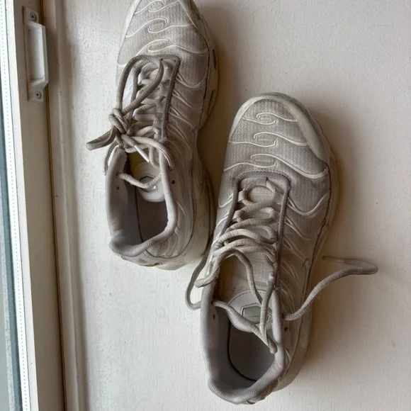 Runners - Picture 2 of 5